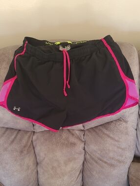 Under Armour Women's Black Shorts with Pink Trim